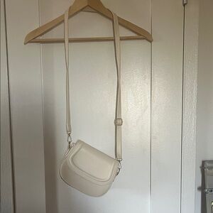 Elegant Cream Shoulder Bag